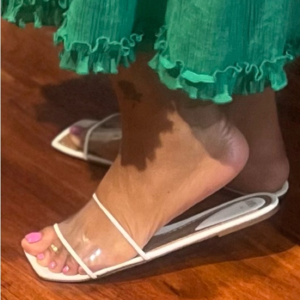 Zara Slides